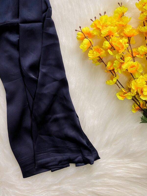 Crinkle Silk Hijab - Navy Blue