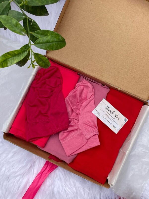 Hijab With Caps Deal Box